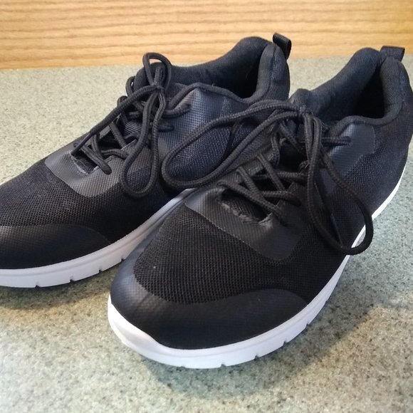 Boys Size 6M Black Sneakers by Alpine Swiss - Picture 5 of 8